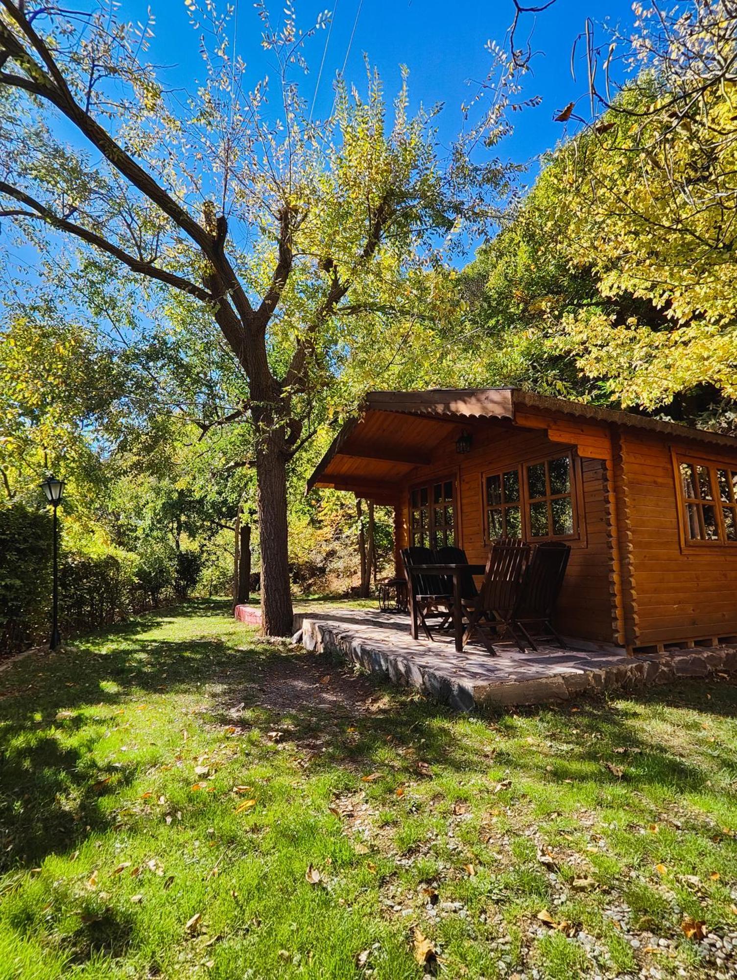 Camping Trevelez Exterior photo